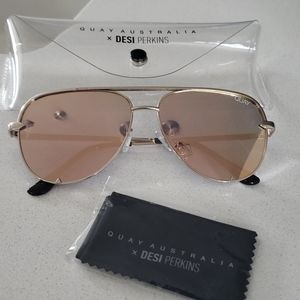 Gently used Quay High Key mini (authentic)